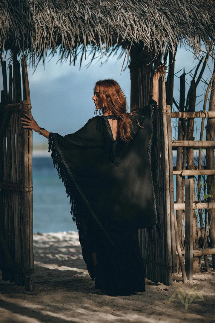 Eddie Black Boho Poncho • Plus Size Clothing • Unisex Hand-loomed Poncho Jackets & Cardigans